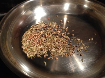 toast fennel and coriander seeds