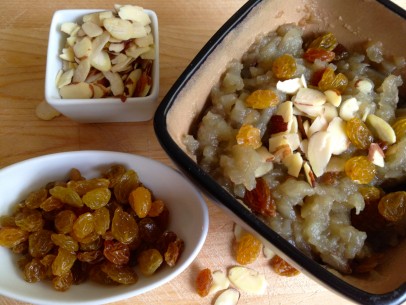 oven baked apples with almonds and golden raisins