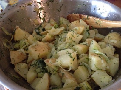 gently combine potatoes, leeks and dill