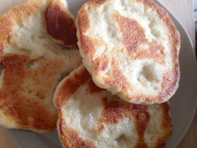 ladopsomo / fried bread