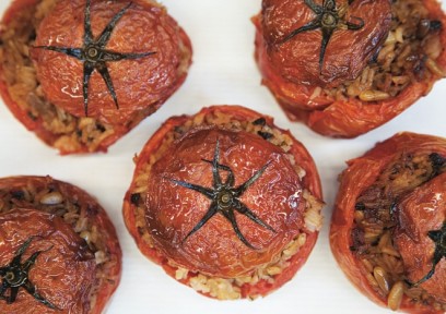 traditional Greek stuffed tomatoes 