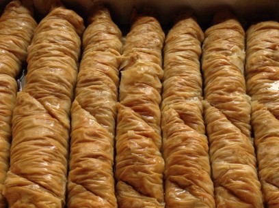 golden, flaky saragli